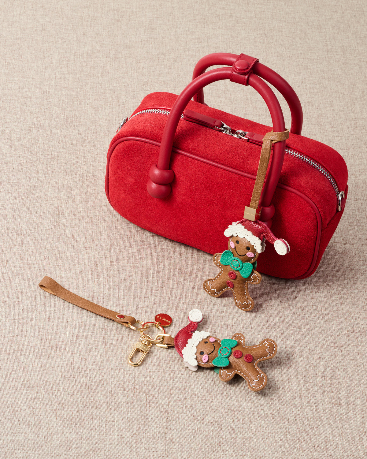 THE HOLIDAY GINGERBREAD CHARM | COLLECTIBLE