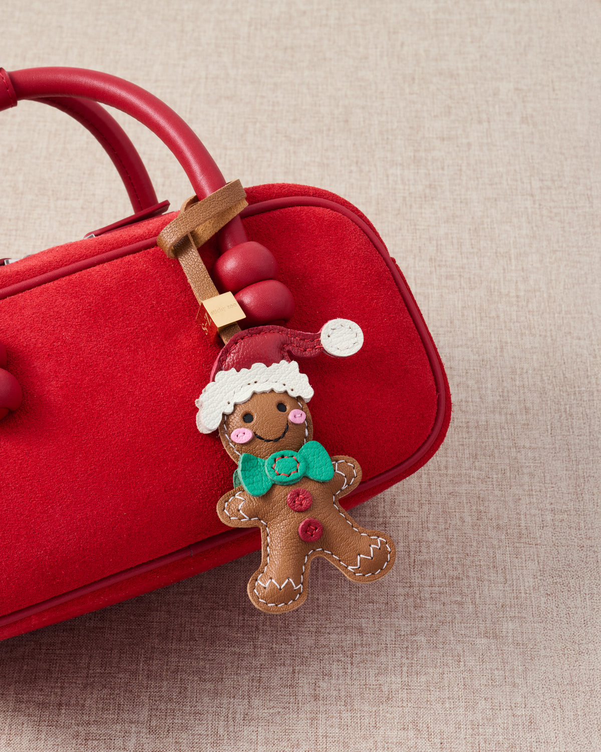 THE HOLIDAY GINGERBREAD CHARM | COLLECTIBLE