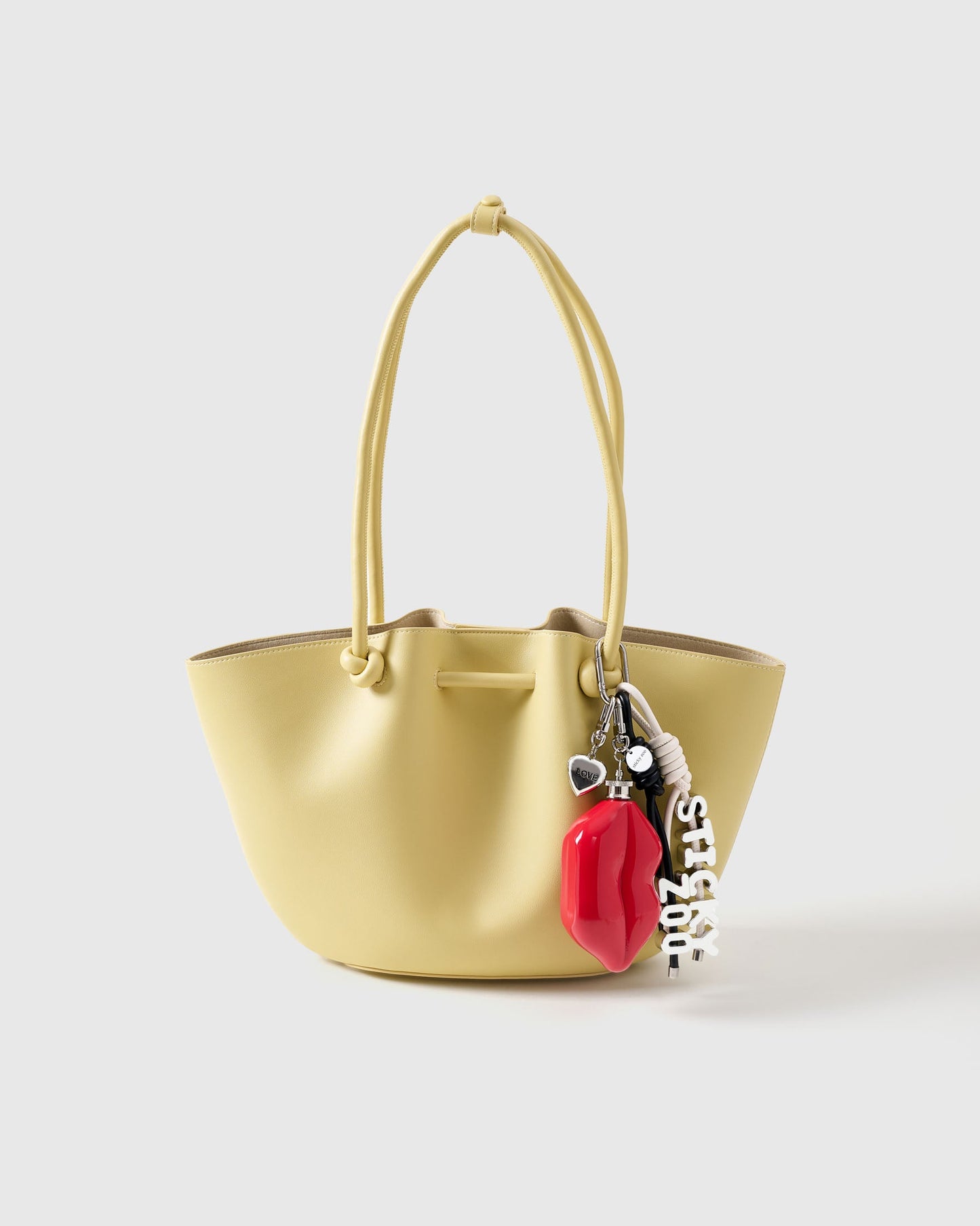 STICKY KISS STACK CHARM