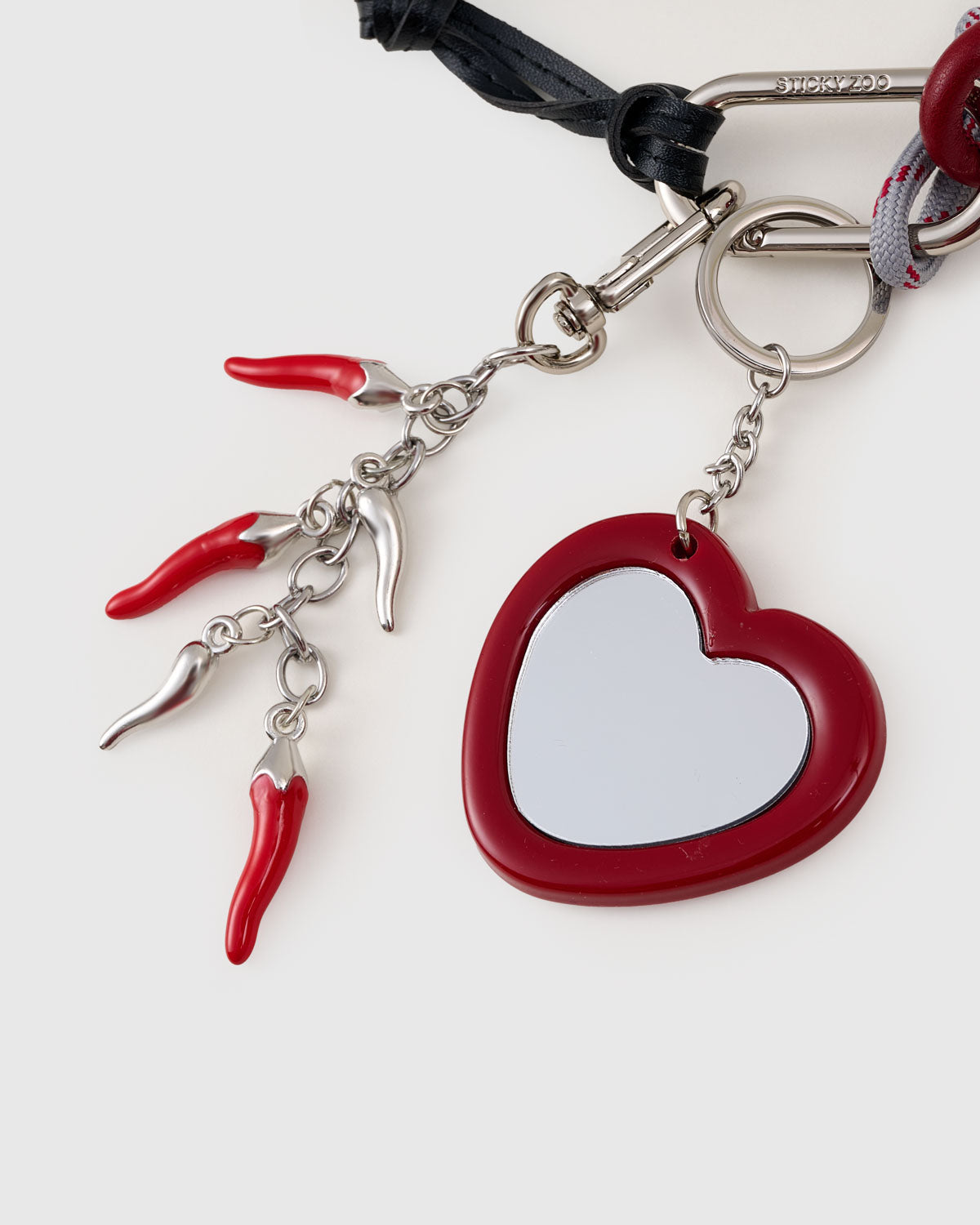 LUCKY NOIR CAT HEART STACK CHARM