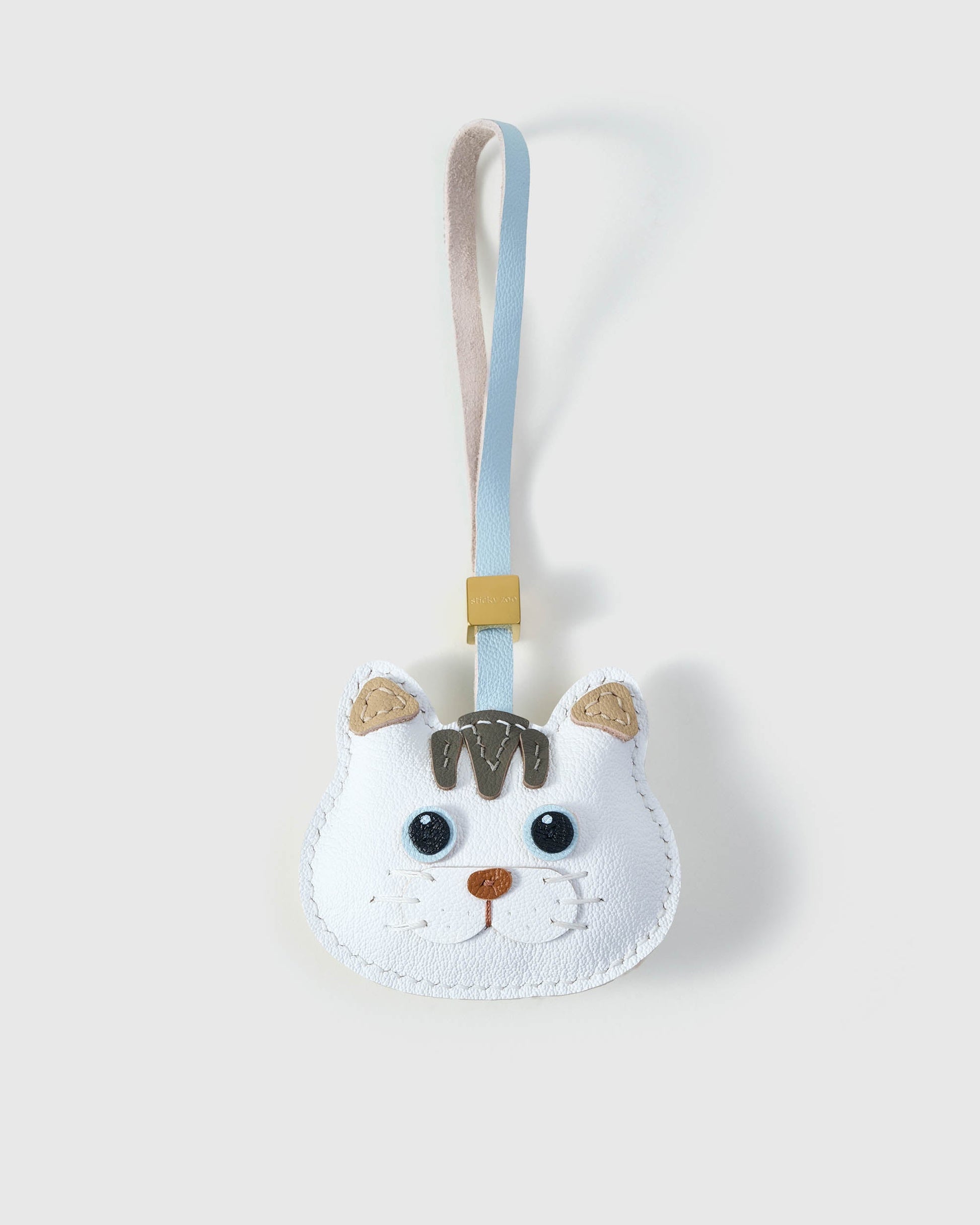 BRITISH SHORTHAIR CAT CHARM – CLOUD DREAM EDITION