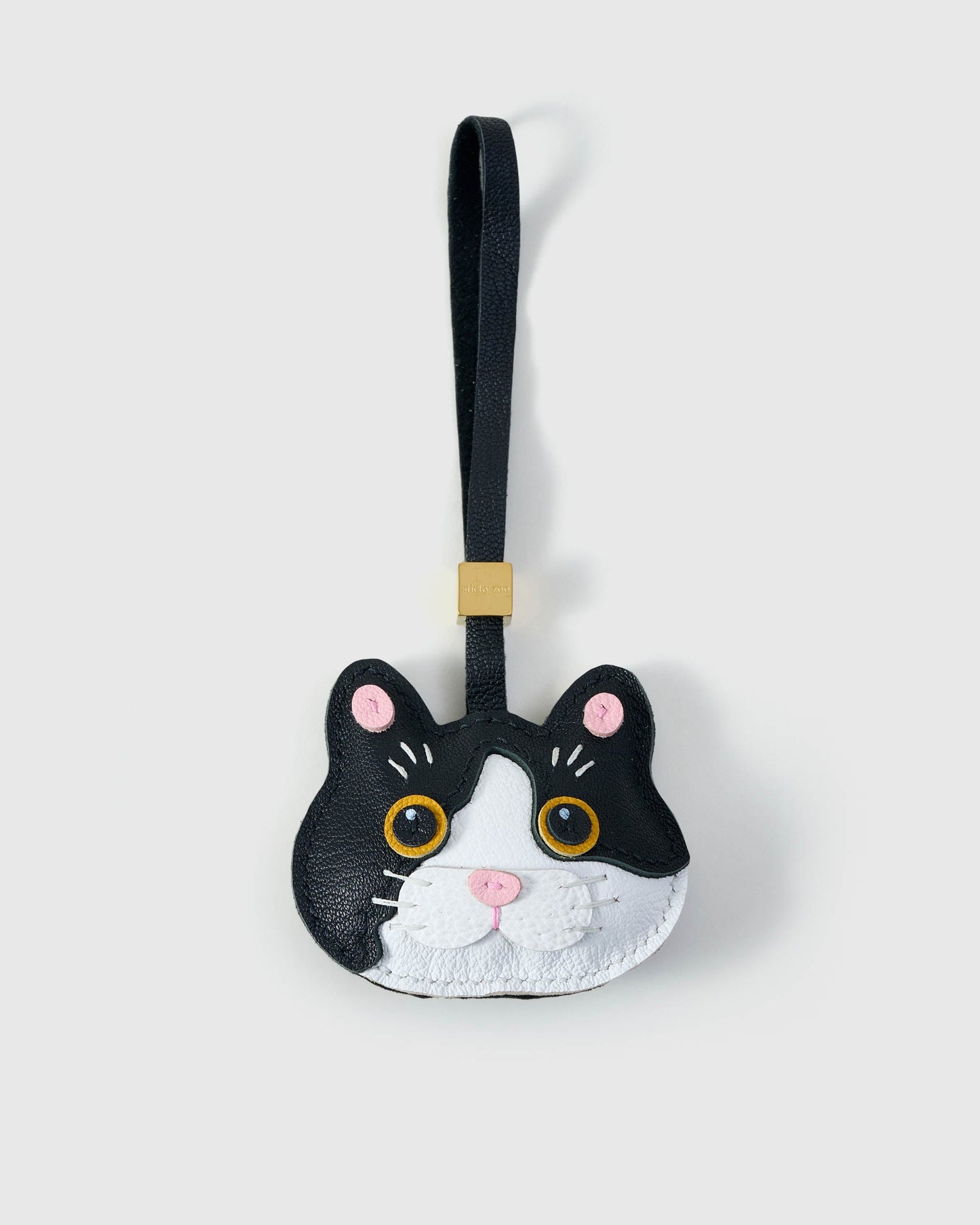 BRITISH SHORTHAIR CAT CHARM – GRAY MUSE EDITION