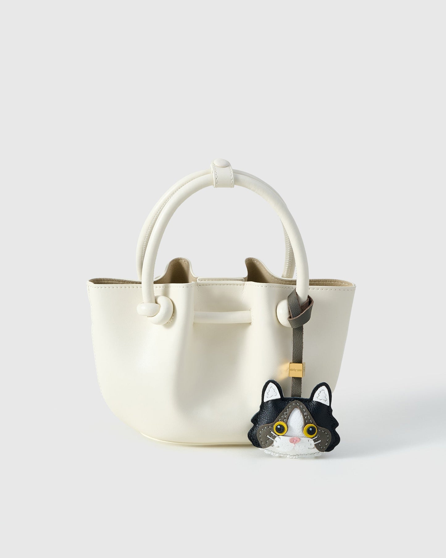 RAGDOLL CAT CHARM – BLACK EDITION