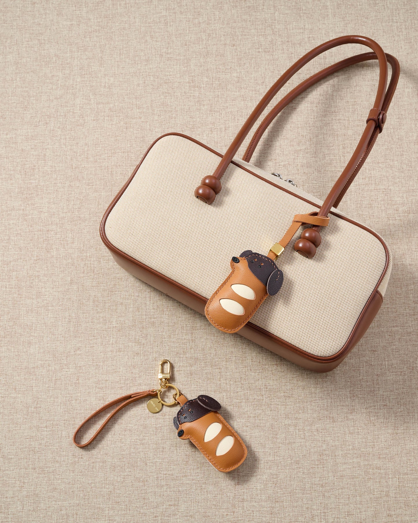 DACHSHUND SAUSAGE PUP CHARM