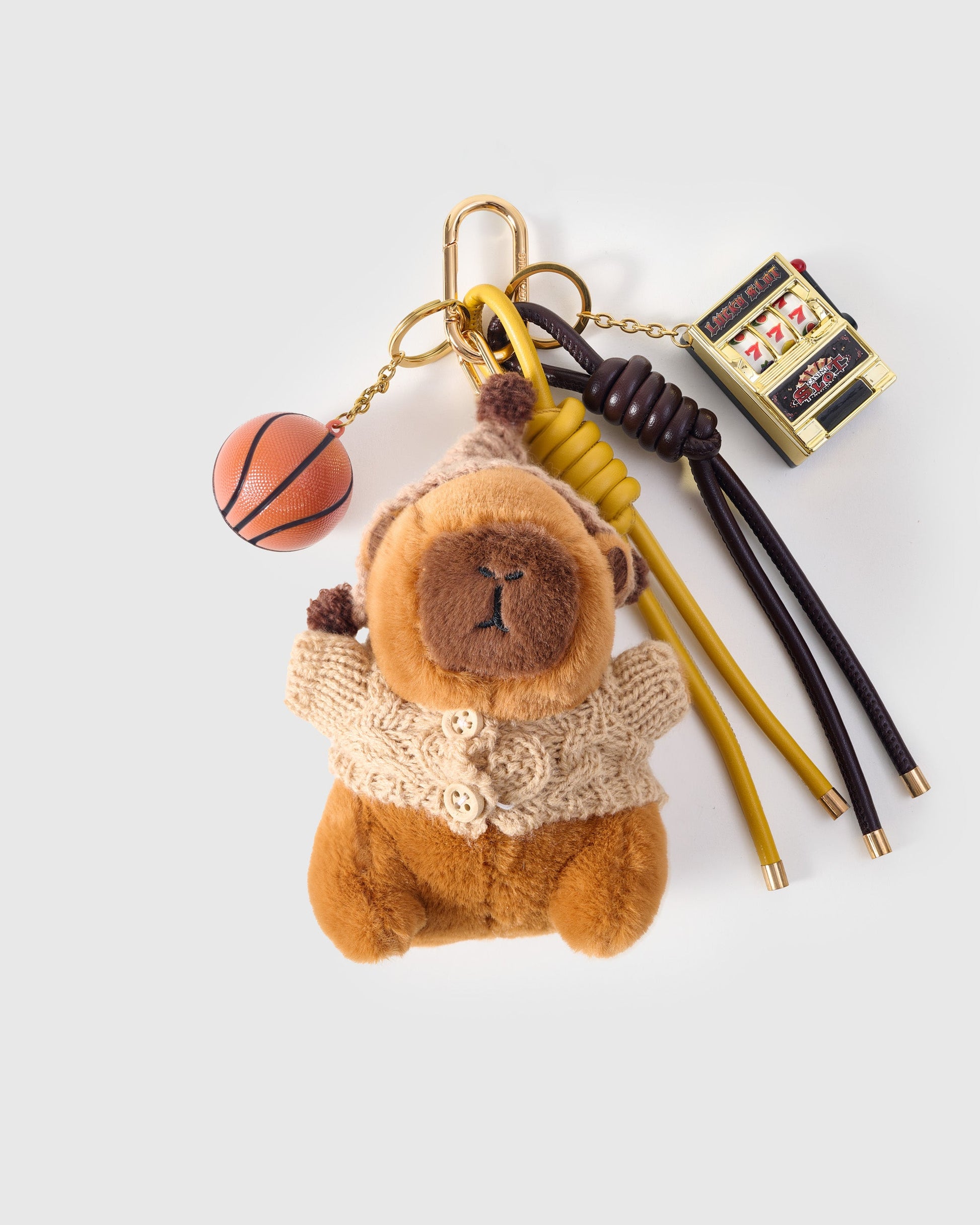 LUCKY SLOT BASKETBALL CAPYBARA STACK CHARM