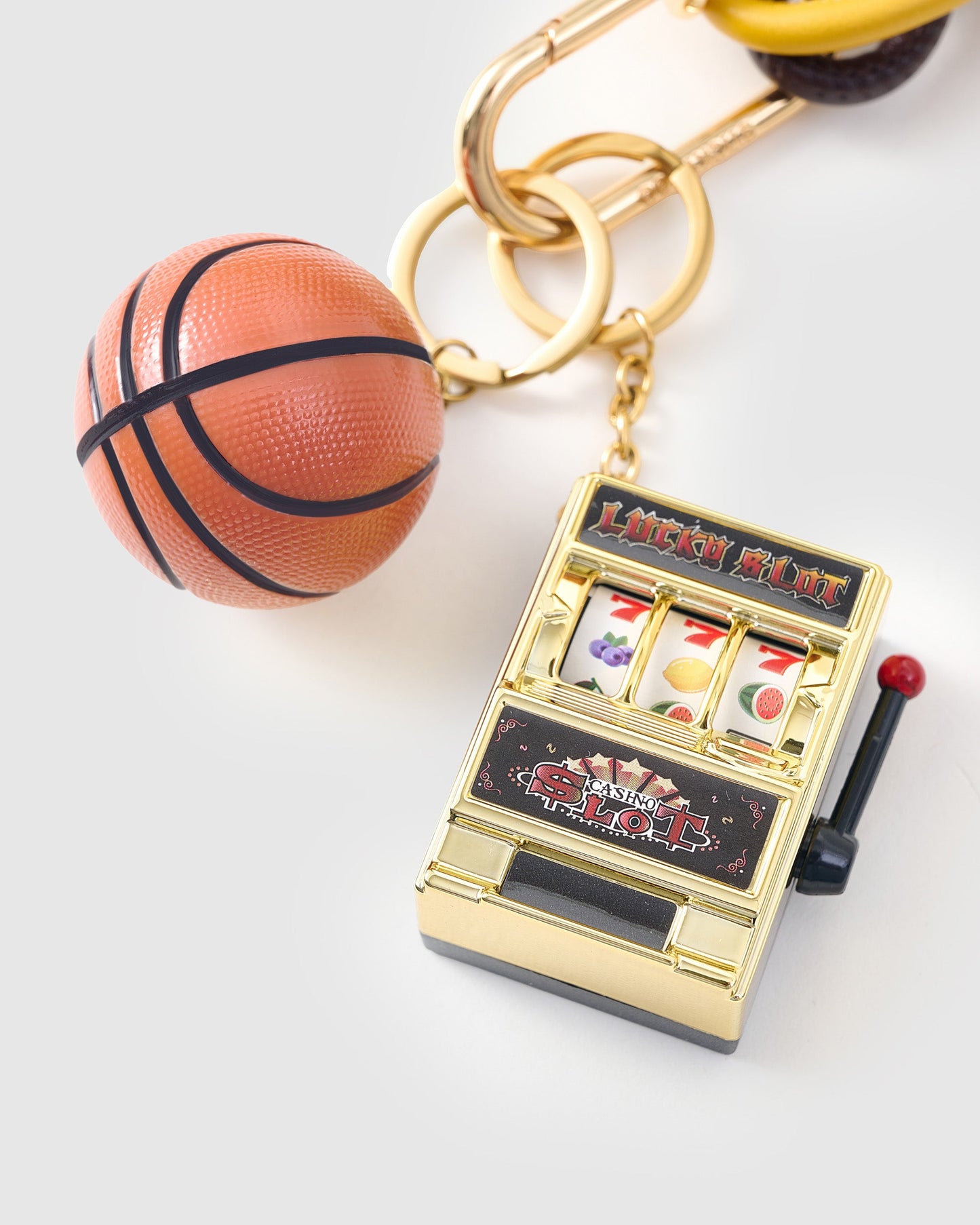 LUCKY SLOT BASKETBALL CAPYBARA STACK CHARM