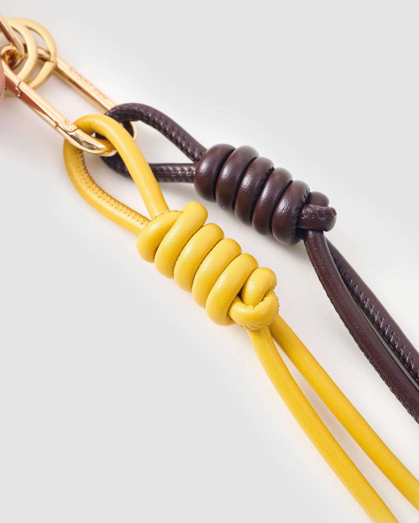 LUCKY SLOT BASKETBALL CAPYBARA STACK CHARM