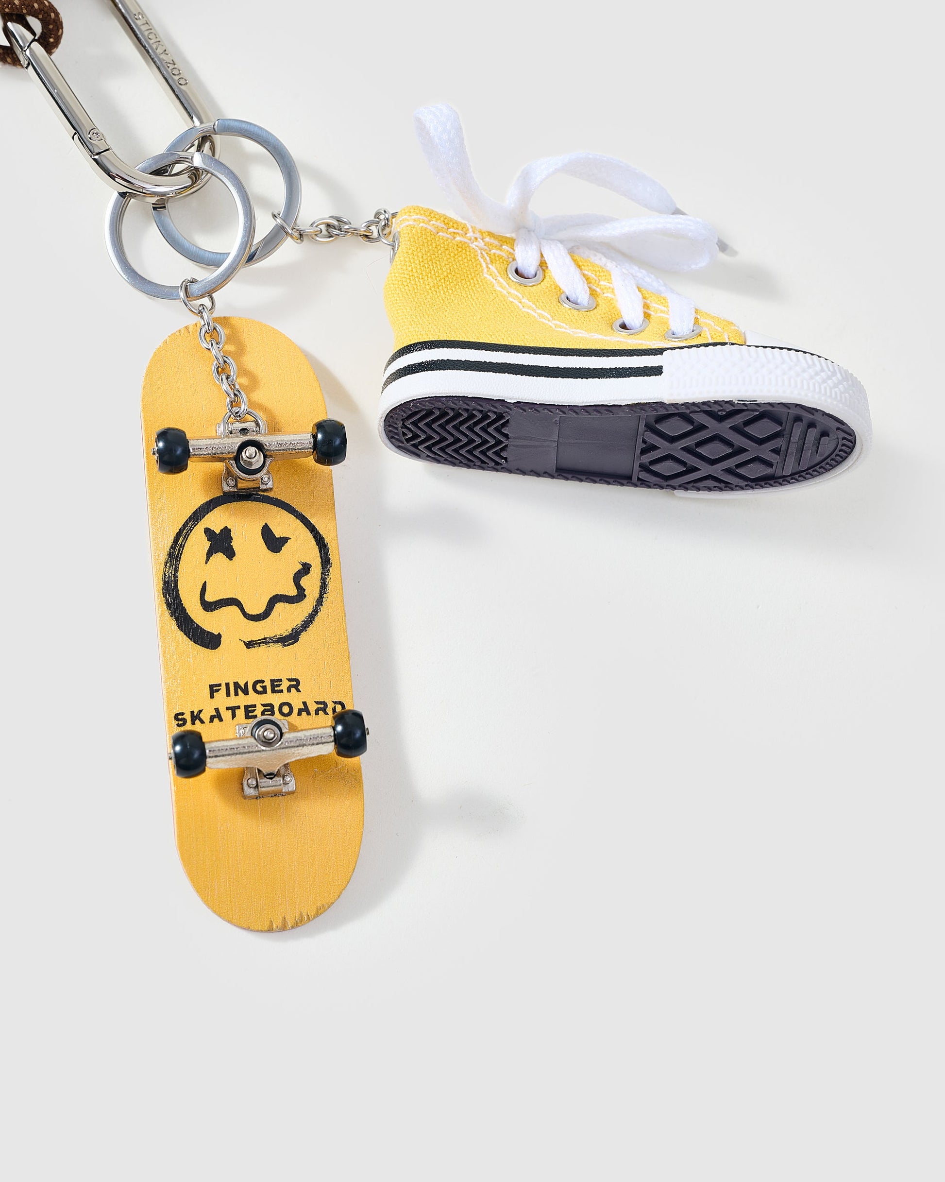 MIDNIGHT CAT SKATE STACK CHARM