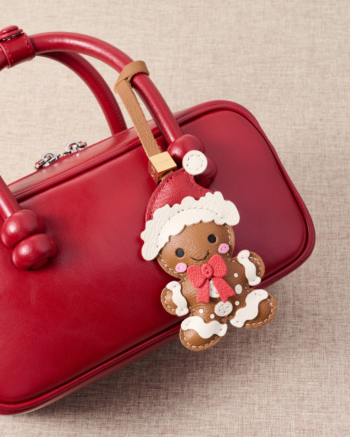 THE CHRISTMAS GINGERBREAD CHARM