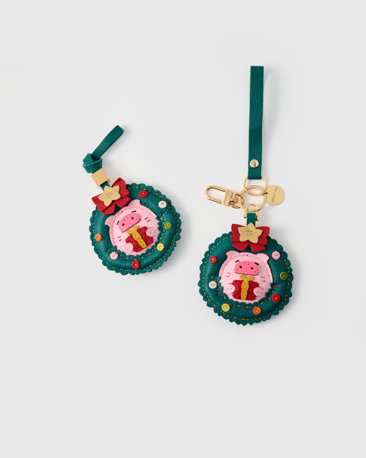 THE HOLIDAY PIGGY CHARM