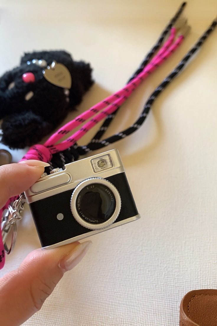 CHARMING ADVENTURE BUNNY CHARM