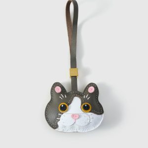 BRITISH SHORTHAIR CAT CHARM – GRAY MUSE EDITION