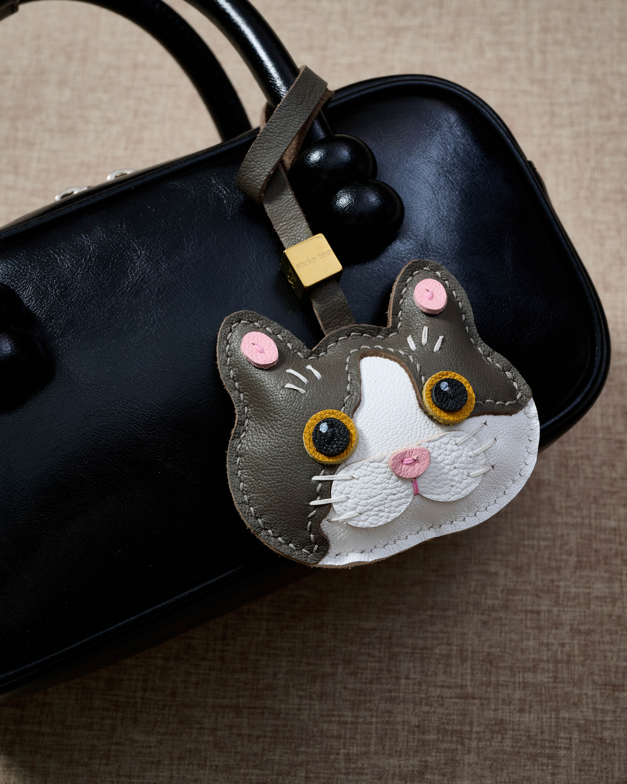 BRITISH SHORTHAIR CAT CHARM – GRAY MUSE EDITION - Image 3