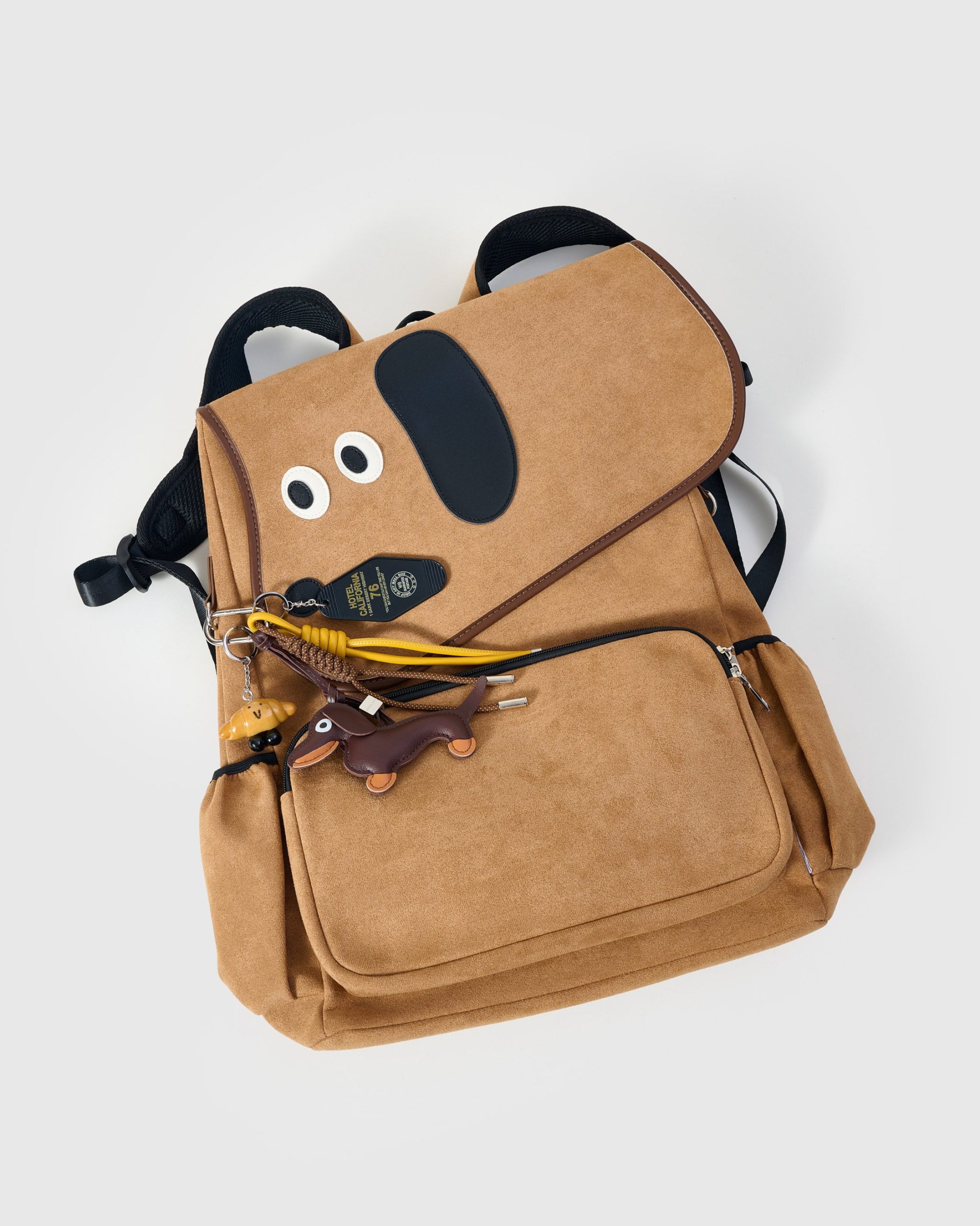 DACHSHUND BACKPACK + CHARM - Image 3