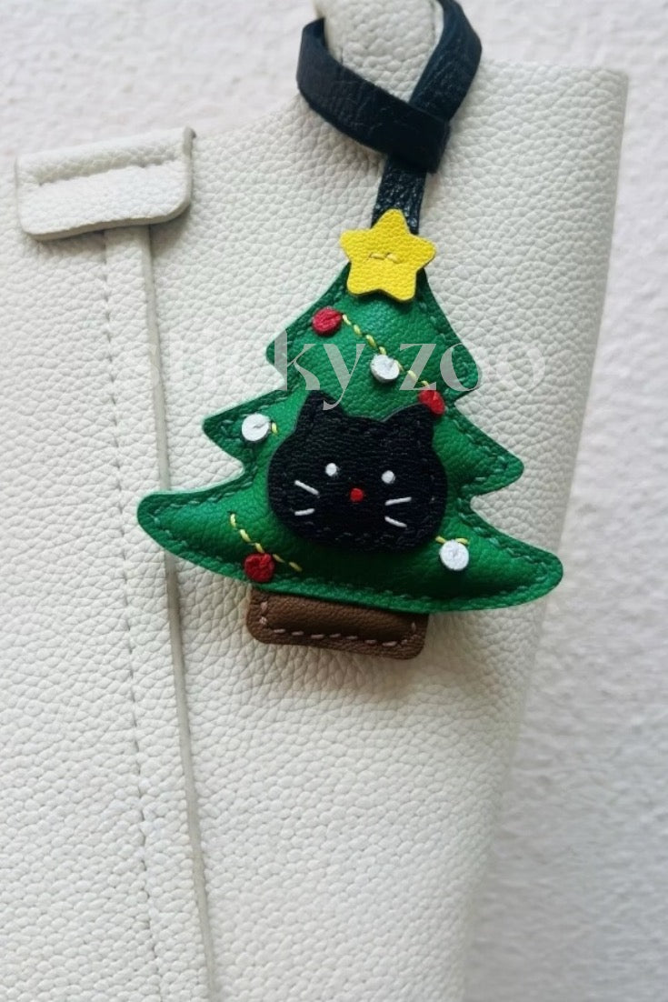 KITTEN IN CHRISTMAS TREE CHARM - Image 2