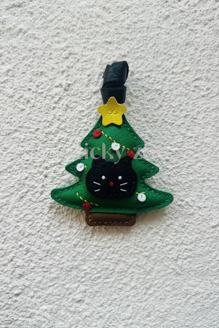 KITTEN IN CHRISTMAS TREE CHARM - Image 3